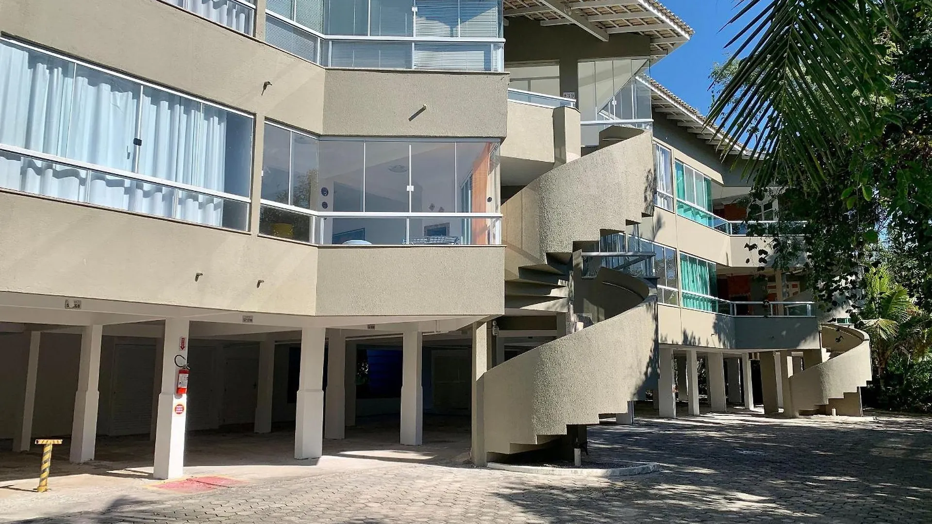 Apartmán Res. Solar Das Bromelias Bombinhas