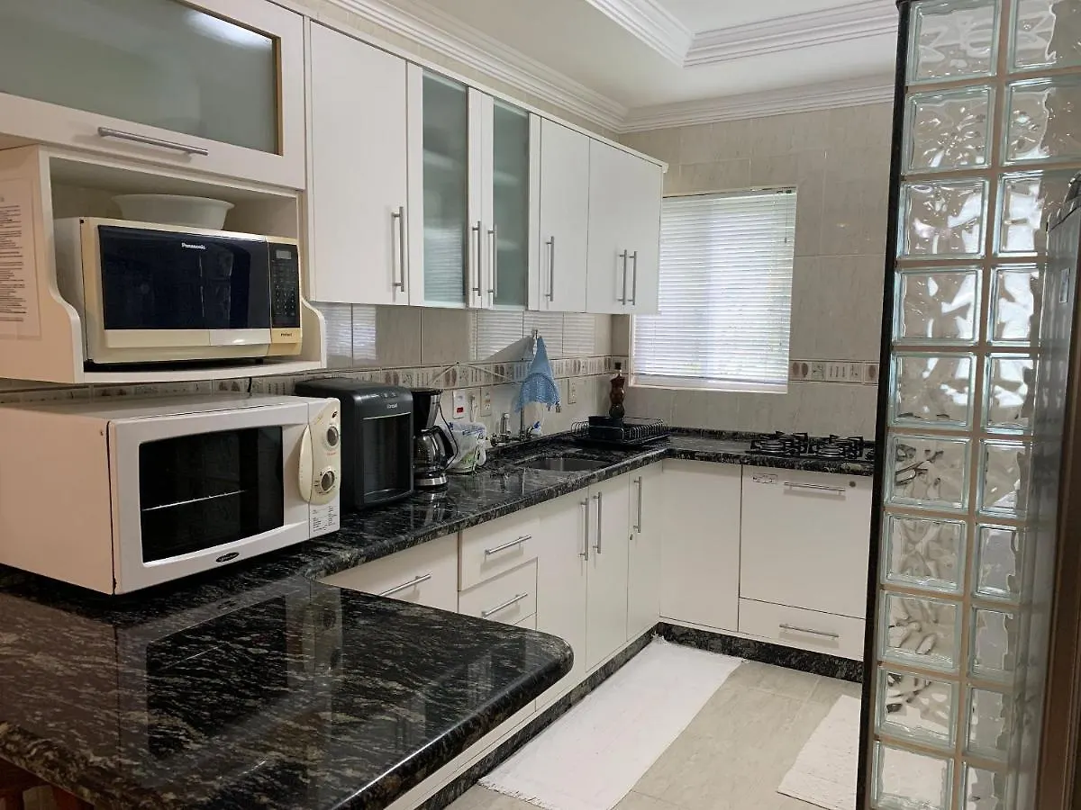 Apartamento Res. Solar das Bromélias Bombinhas Brasil